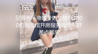 【新片速遞】✿欧美街头行为艺术，金发大漂亮真空上阵，完美的馒头B，来往路人有的特意绕道回来看她✿