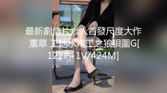 阳光明媚的山脚下