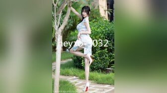 4/13最新 少妇黑丝吊带完全搂不住白皙大奶特写粉穴骚的不行VIP1196