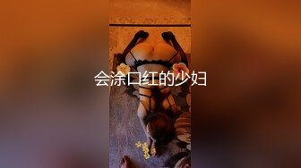 伪摄影师模特群约拍S级身材极品一字马女模，问她私底下表现怎么样，话里话外暗示她要潜规则，结果激情啪啪，对话精彩淫荡