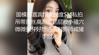 黑发圈毛女舔手指扣扣自己的无毛小嫩逼